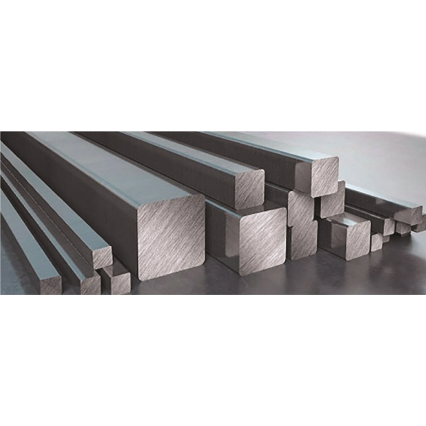 不鏽鋼鋼胚成品展示，包含方鋼、扁鋼與多尺寸鋼坯條，表面平整光滑